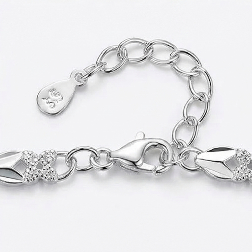 Clovara - Textured Silver Clover Chain Bracelet
