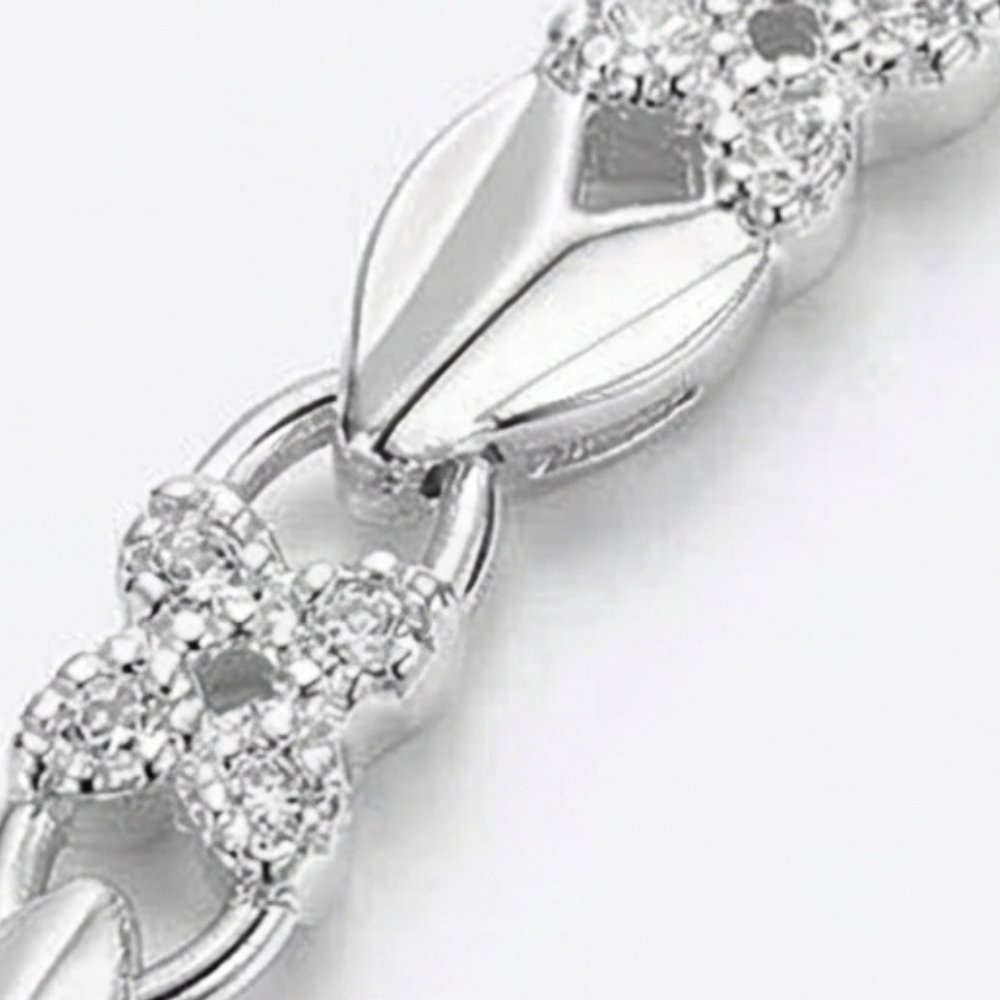 Clovara - Textured Silver Clover Chain Bracelet