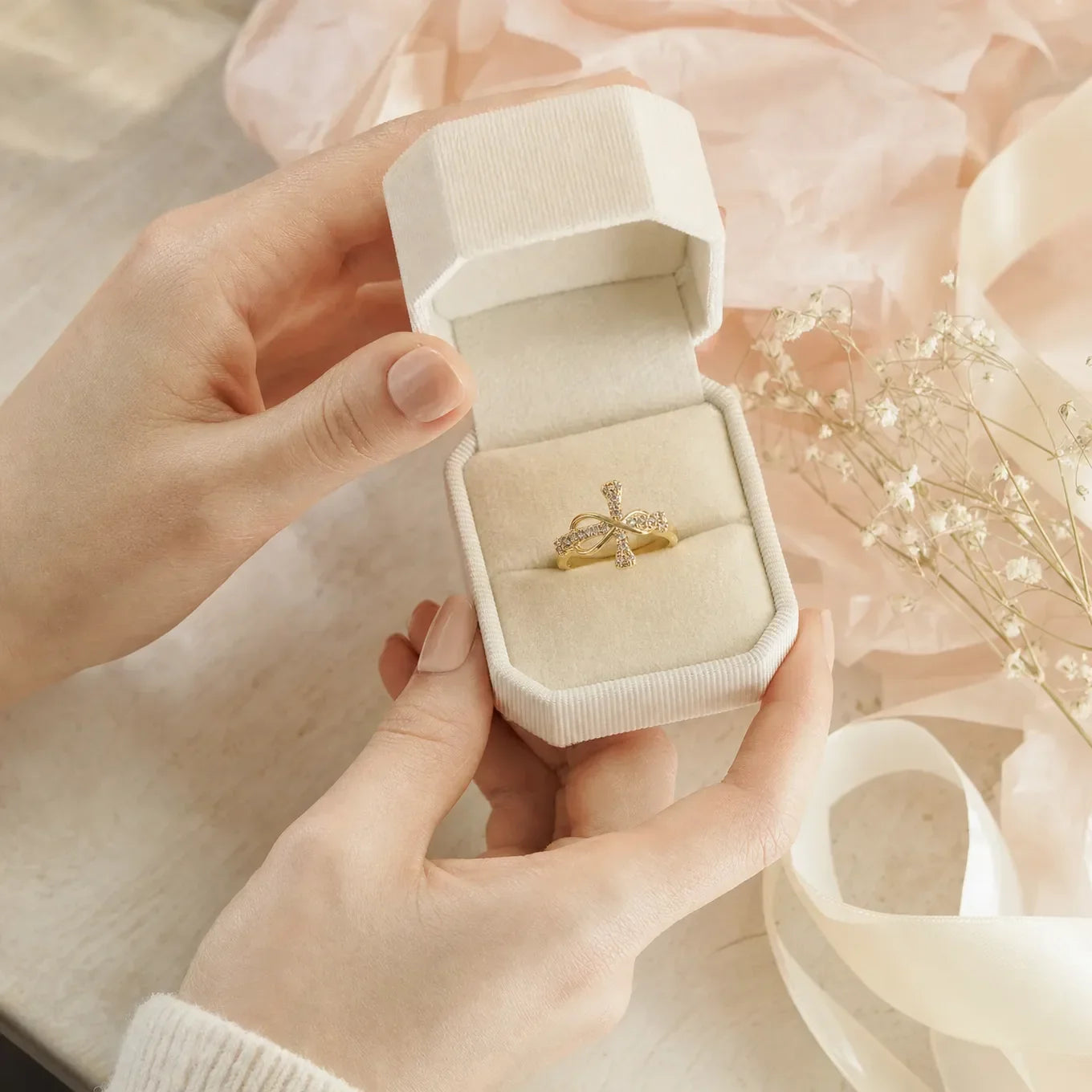 Graceloop – Mobius Cross Ring with Pavé Stones, Gold or Silver