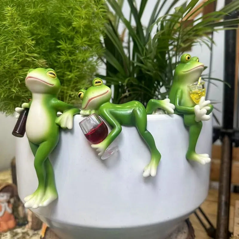 Hopsley - Wine Frog Plant Pot Ornament, Painted Weatherproof Decor