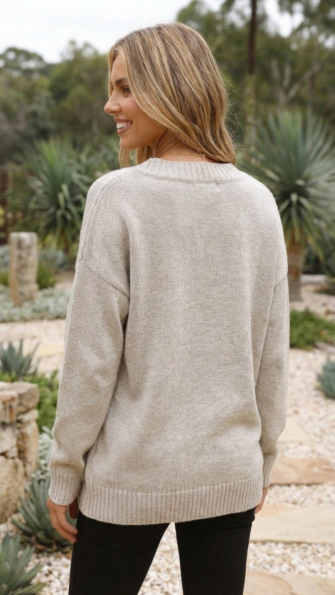 Women’s V-Neck Relaxed Fit Soft Knit Sweater Pullover
