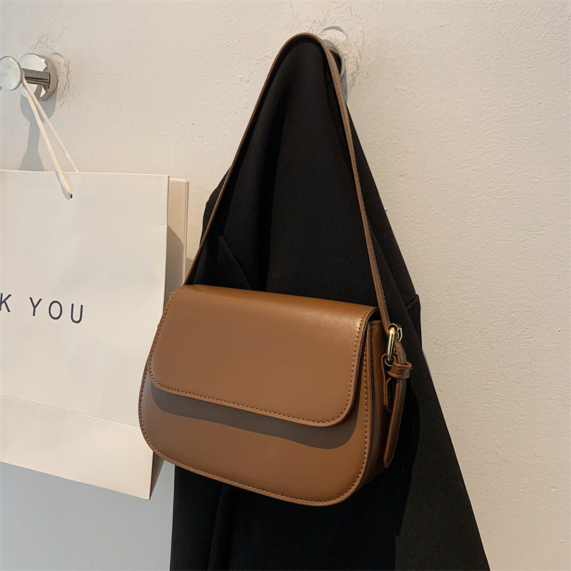 Eldborg | Elegant shoulder bag in muted nude tone