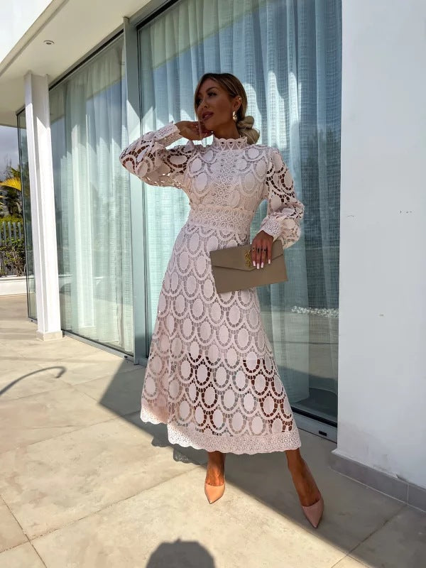 Noor - Romantic Lace Dress