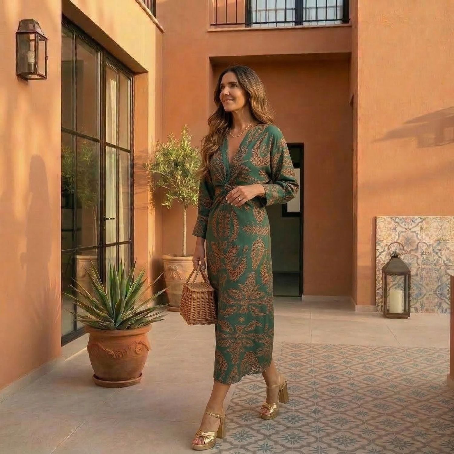 Elegant Midi Dress with Timeless Print - Fluid and Refined Cut