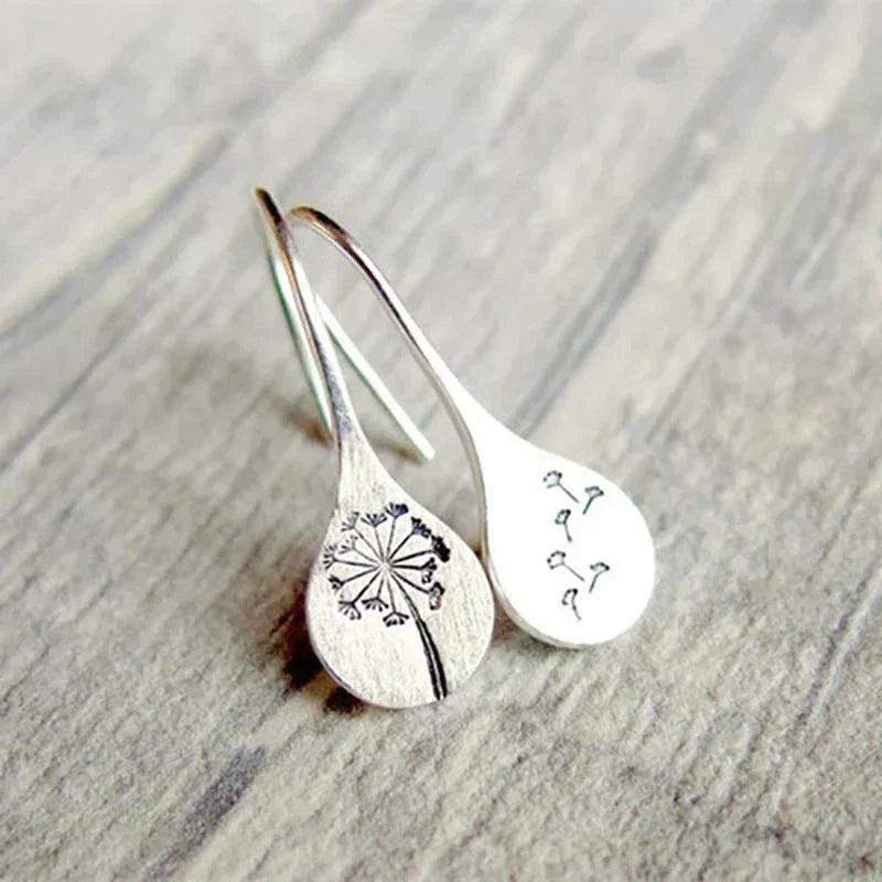 Serina – Vintage earrings with timeless charm
