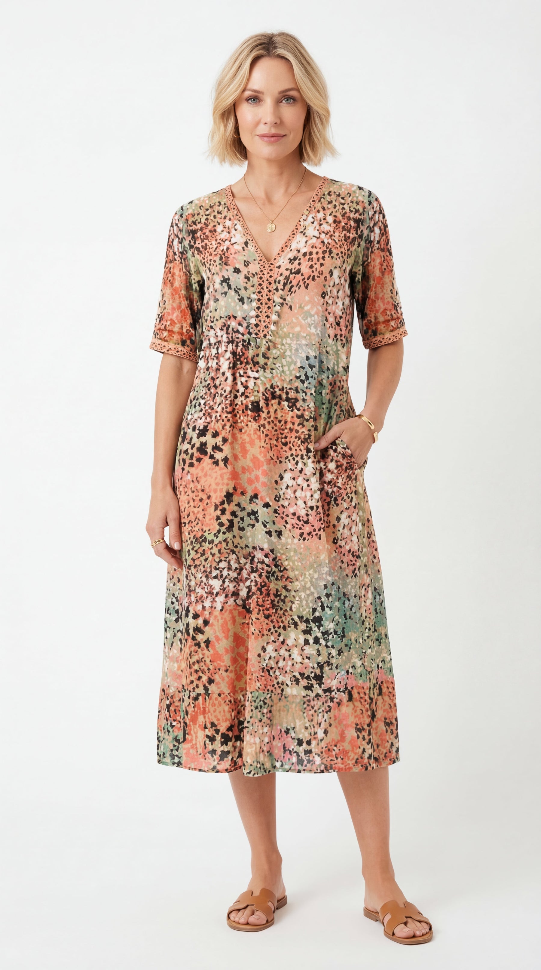 Lina | Lightweight Dress with V-Neck