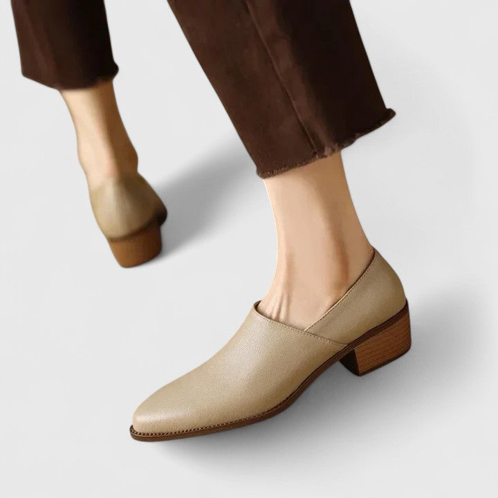 CLAIRE – MODERN CLASSIC LOW HEEL SHOES