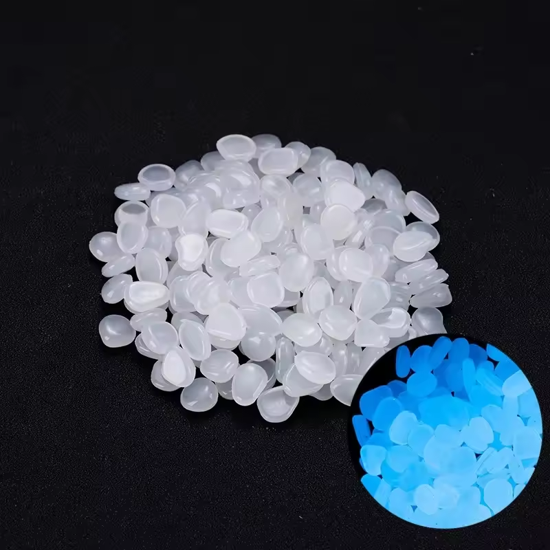 Lumara – Glow in the Dark Garden Stones