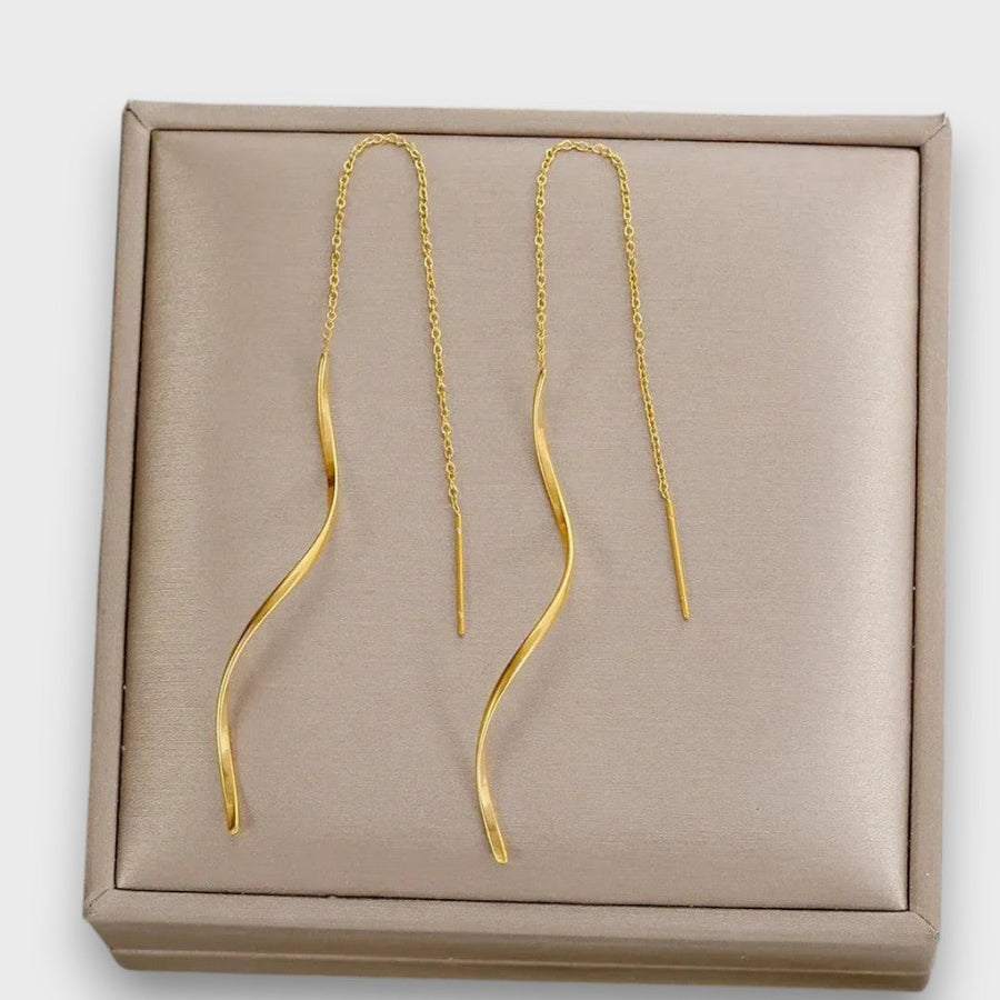 Elwira – Long Wave-Shaped Earrings