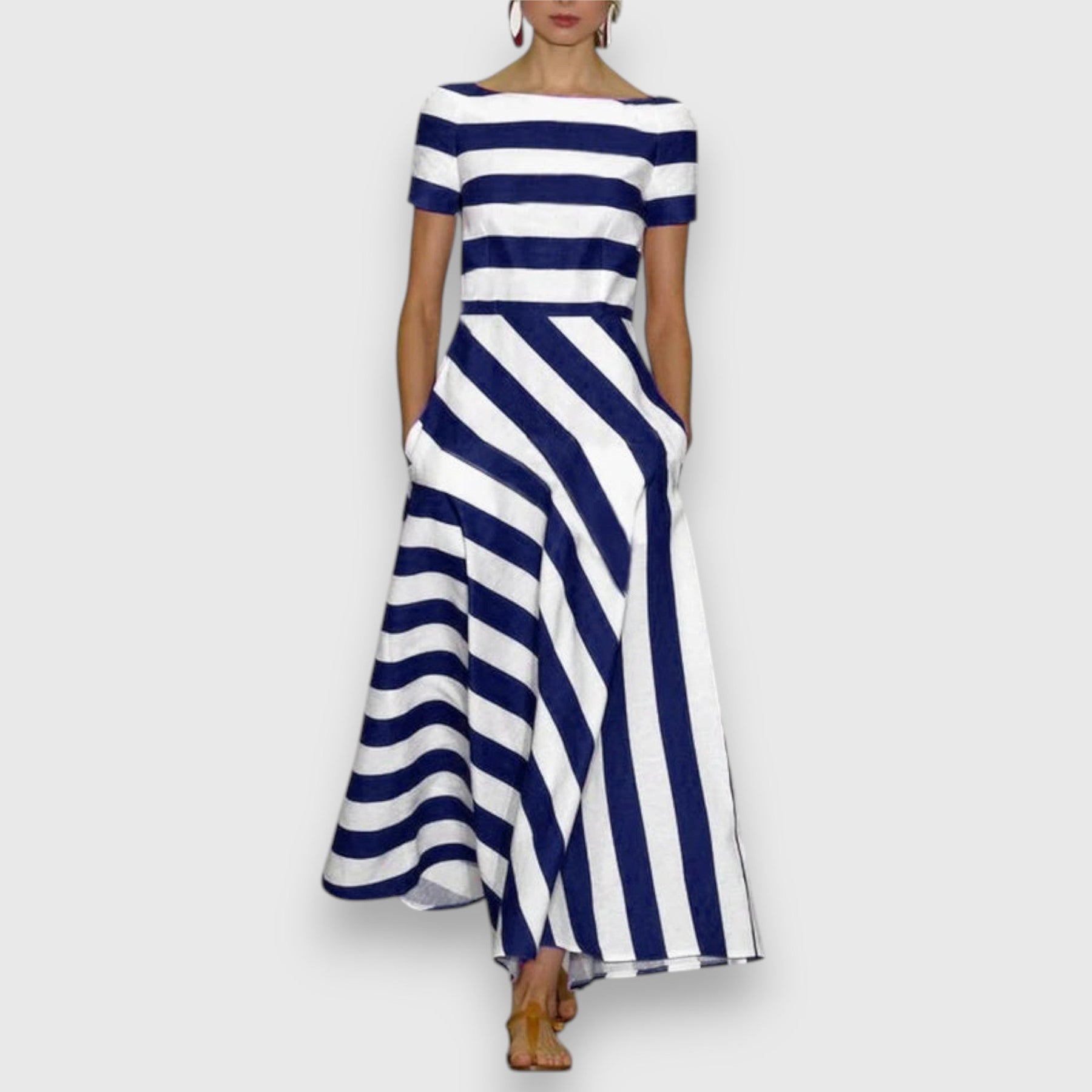 Iselore – Sophisticated Dress