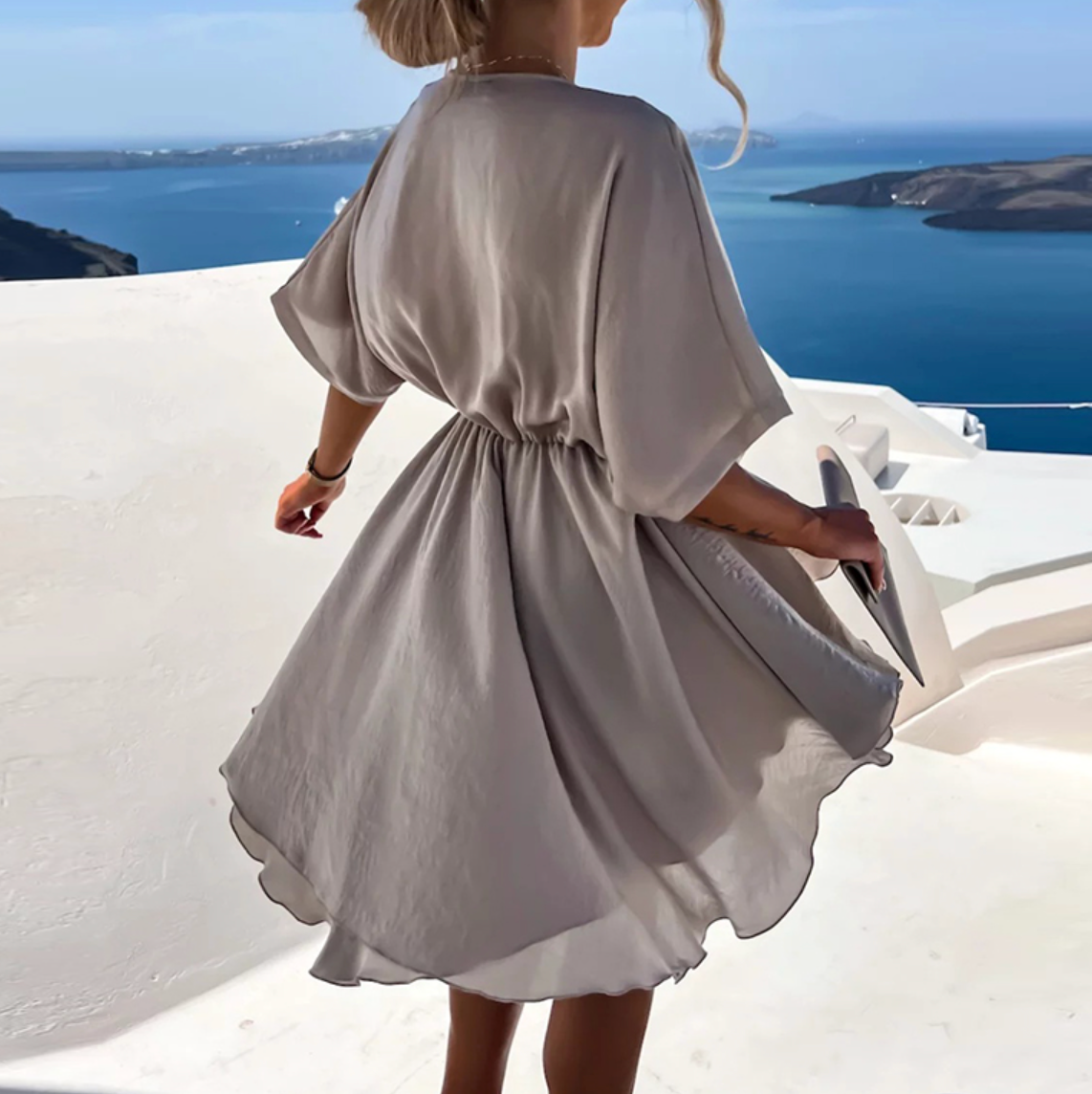 Kiana - Chic Flowy Mini Dress
