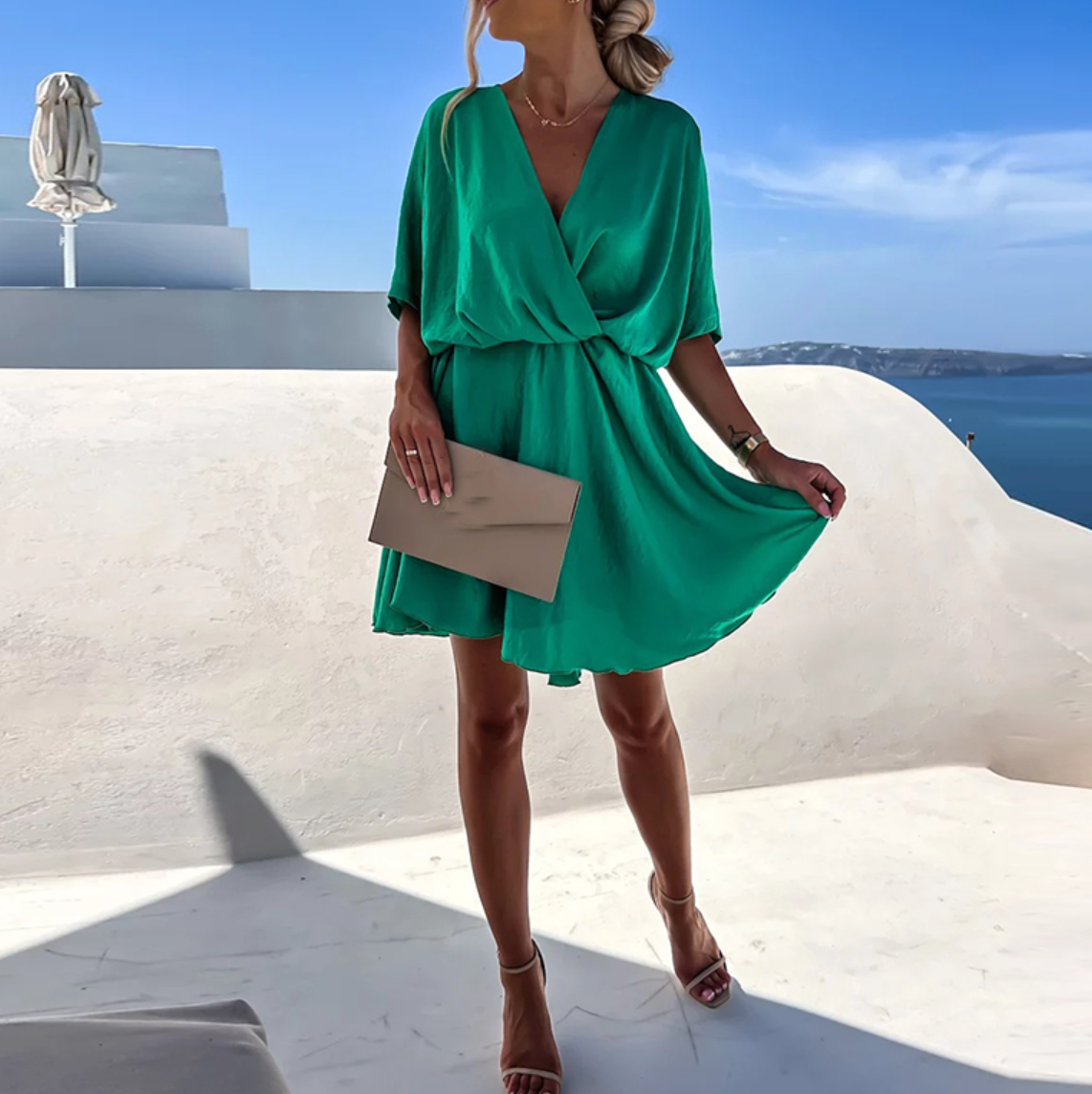 Kiana - Chic Flowy Mini Dress