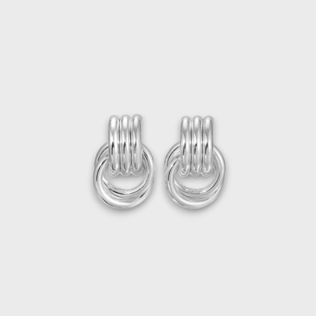 Nela – Knot Earrings in Gold-Plated Filigree
