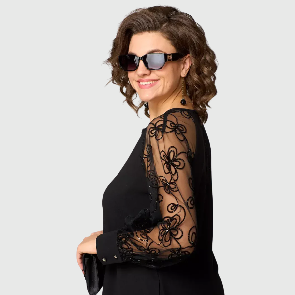 Regina | Elegant and Flowing Dress