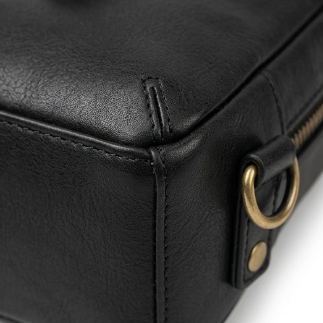Carryn – Organized Crossbody Bag with Card Slots