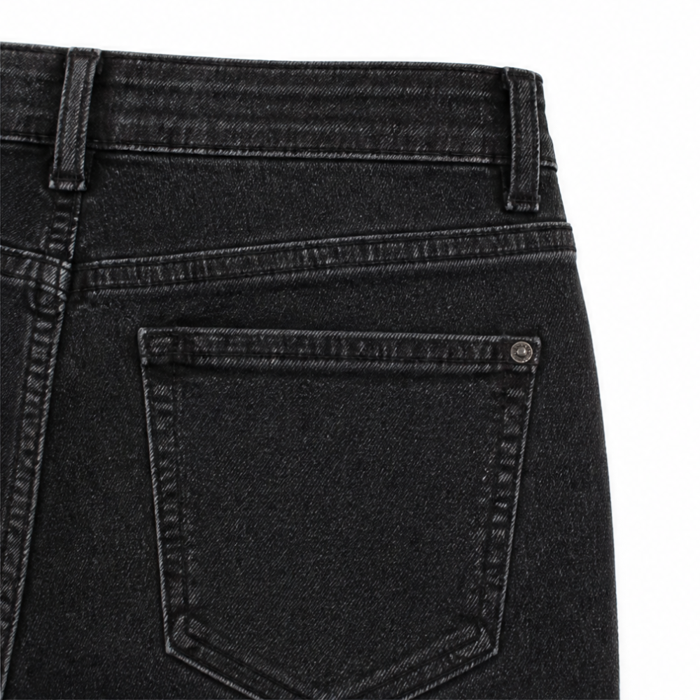 Curvella – Flattering High-Waist Stretch Denim Capris