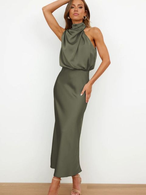 Fluid and Clean Evening Dress - Timeless Elegance for Special Occasions