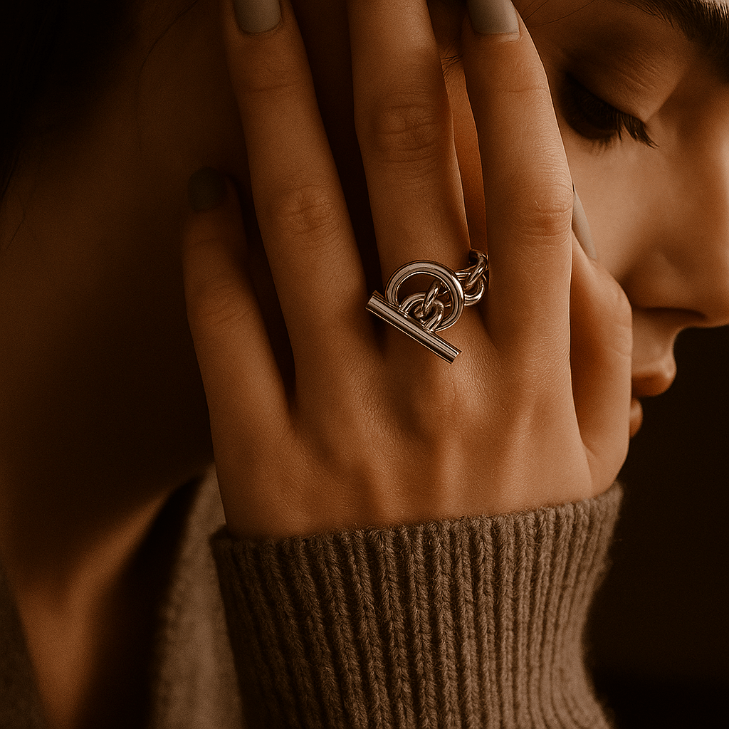 Laura Ring – Silver-Plated Steel with Signature Closure