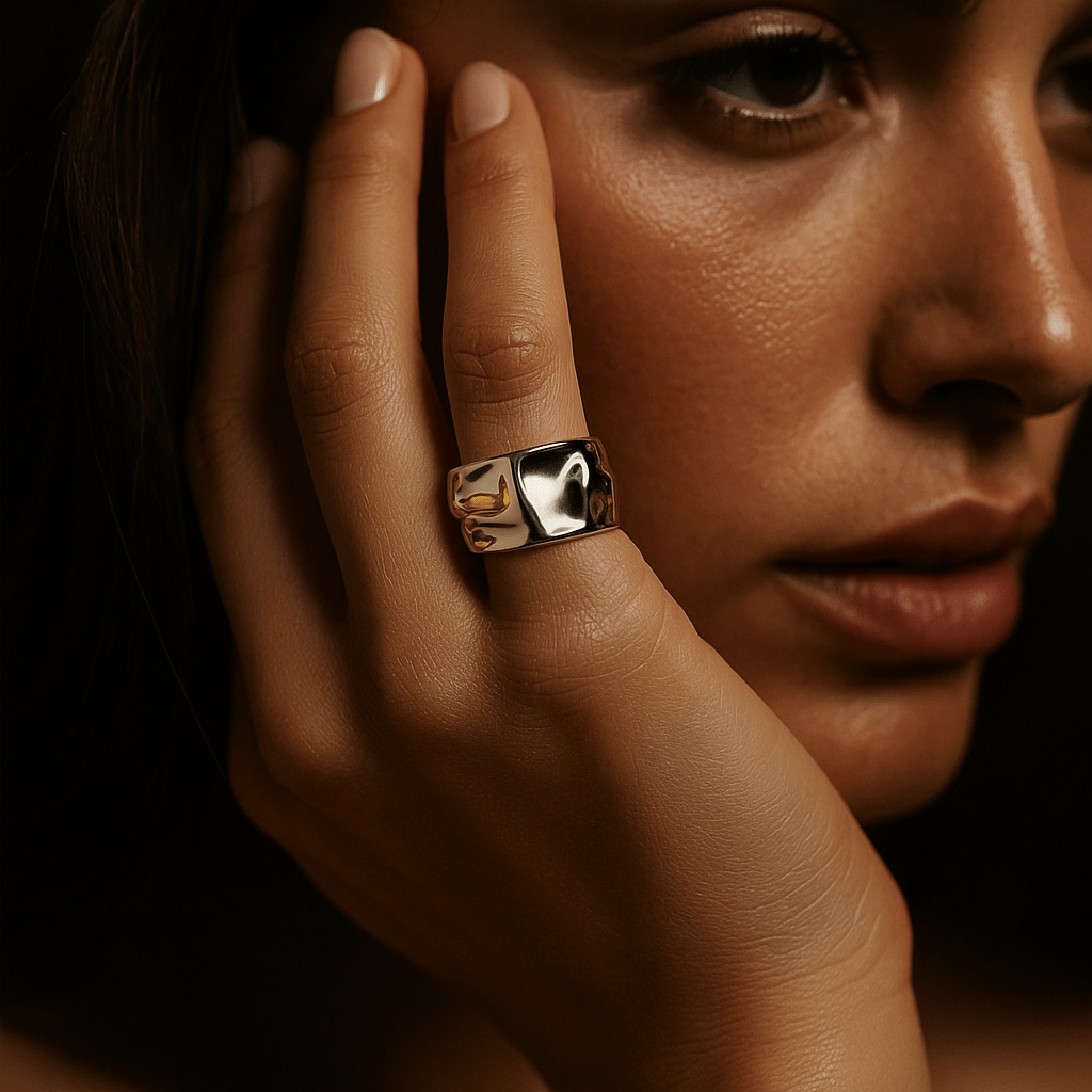 Lucia Ring – Mirror Steel and Solar Fragment