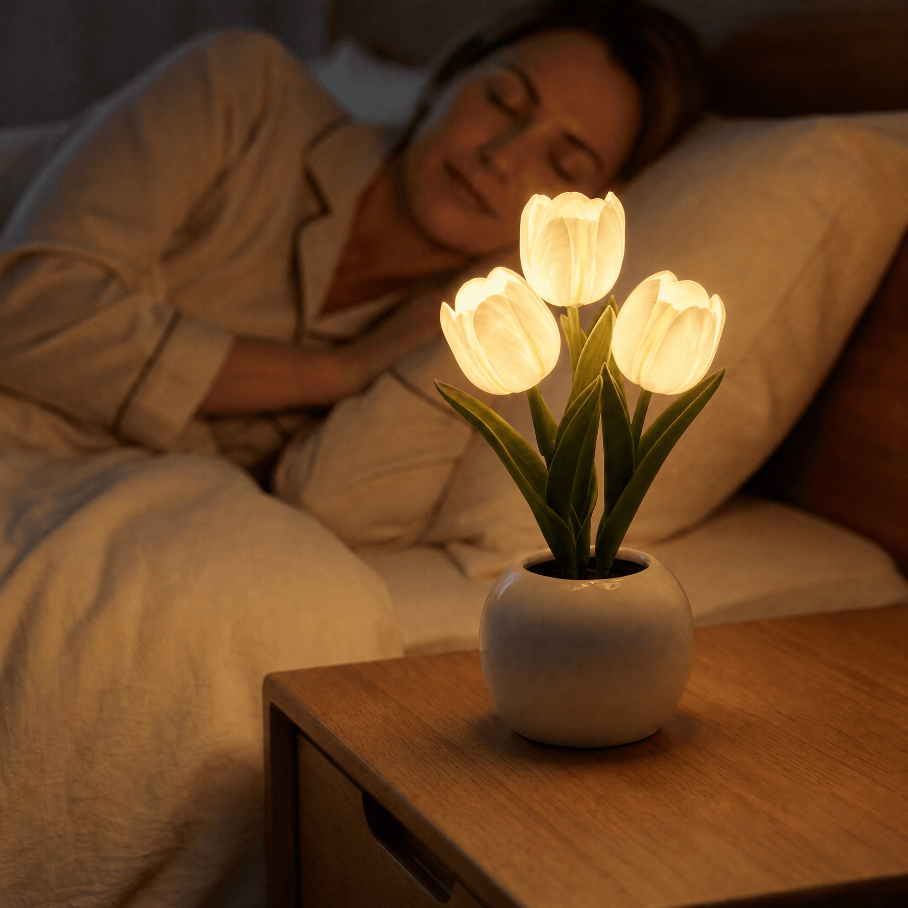 Bloomora – LED Tulip Lamp with Ceramic Vase