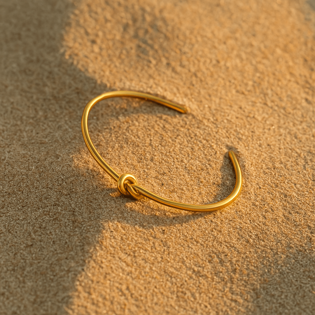 Bormio Bracelet – Thin Bracelet with Knot in Gold or Silver