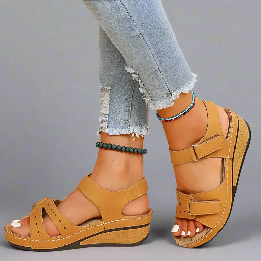 Benigna | Comfortable Sandals for Pain-Free Steps