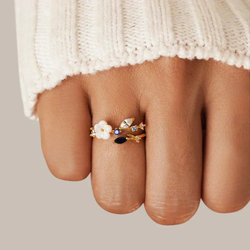 Kaia | Blossom Ring
