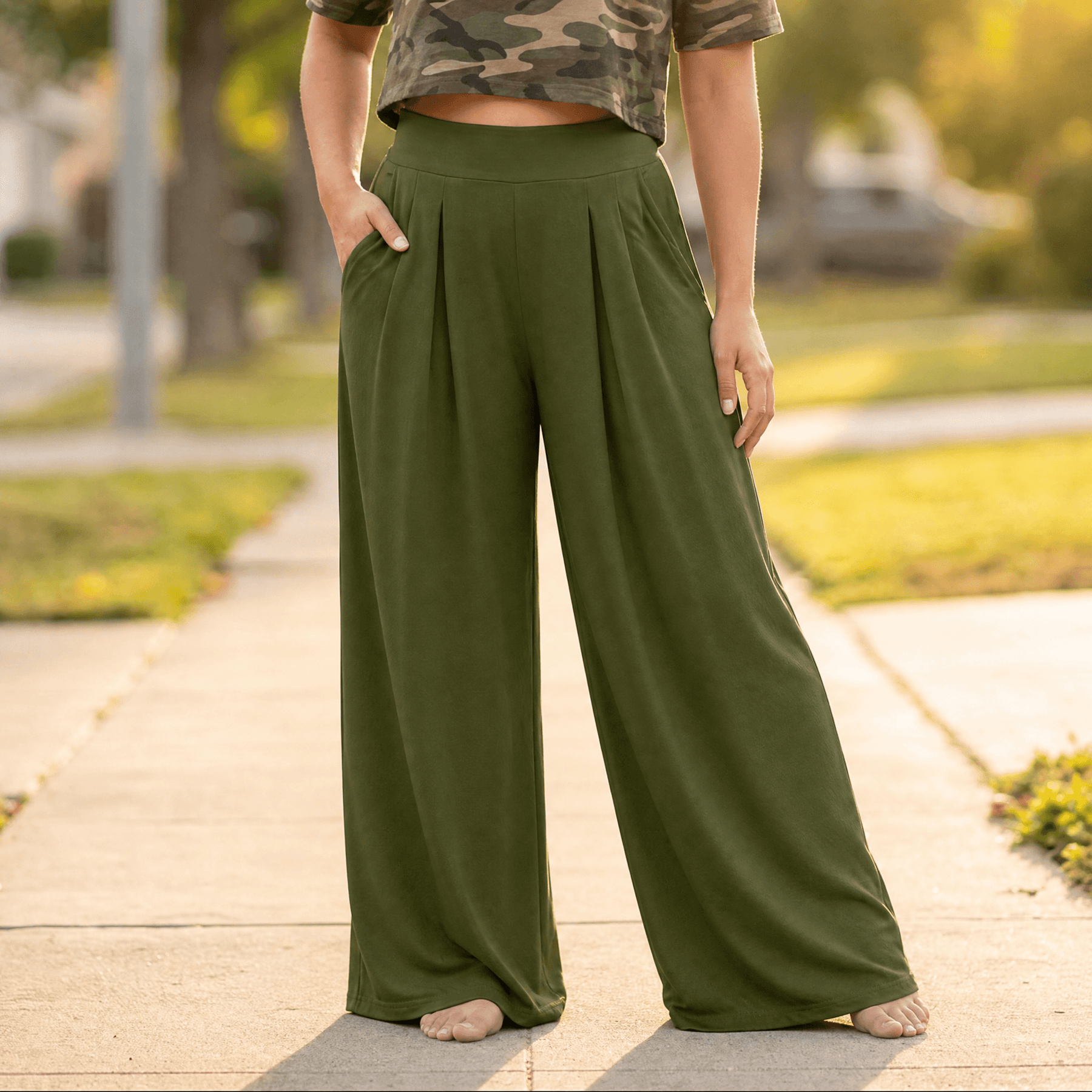 Curvella – Women's Flowy Pleated Palazzo Pants