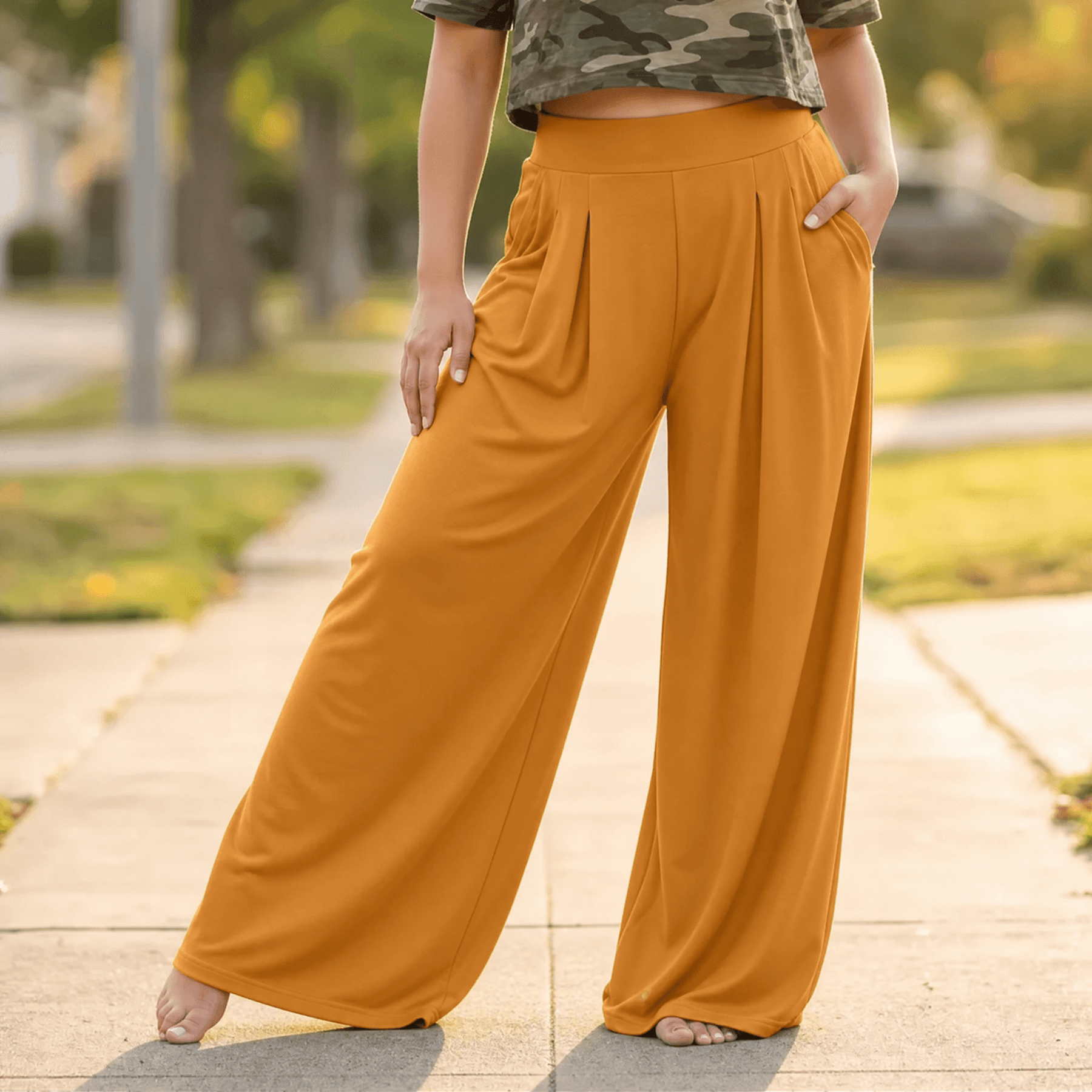 Curvella – Women's Flowy Pleated Palazzo Pants