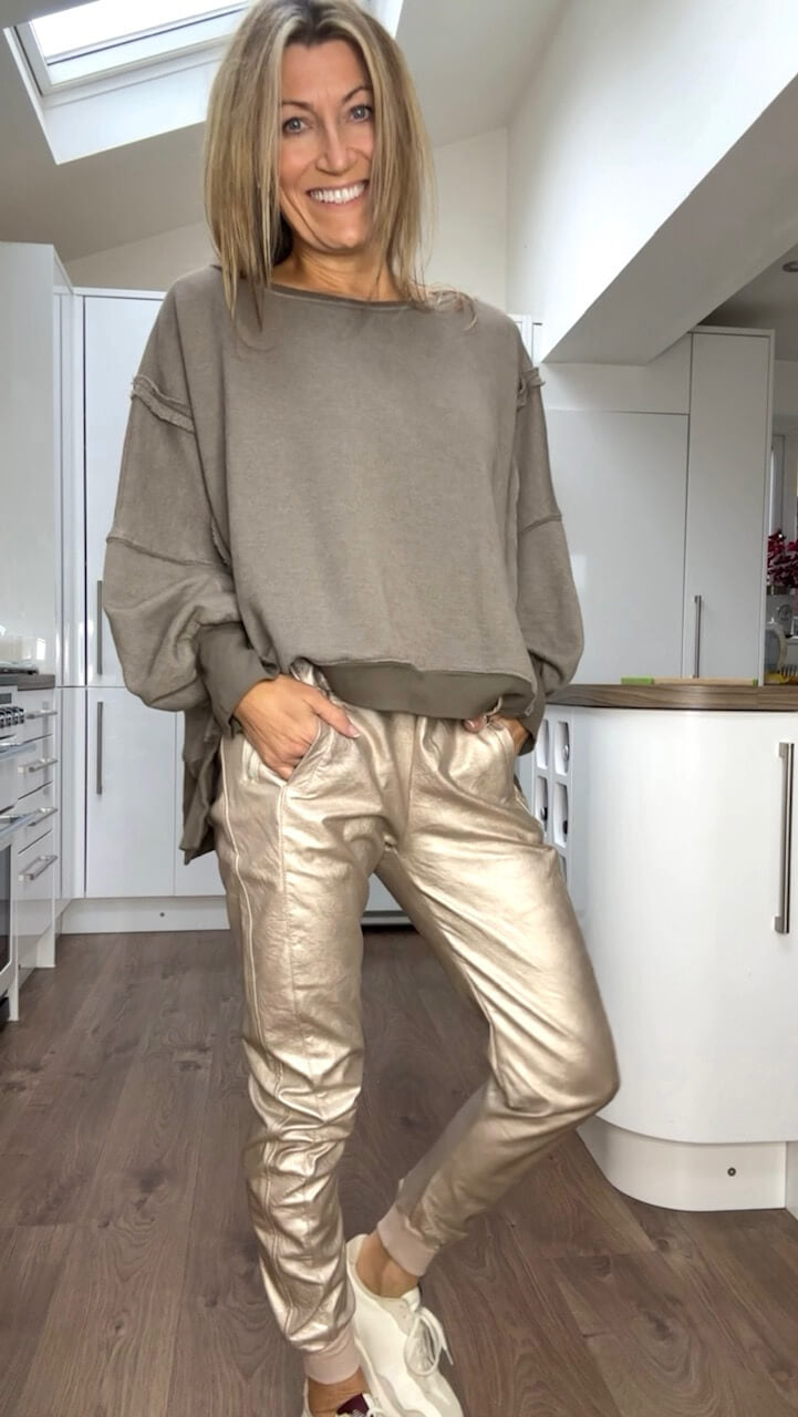 Casual Set with Round Neck for Women + Leather Pants