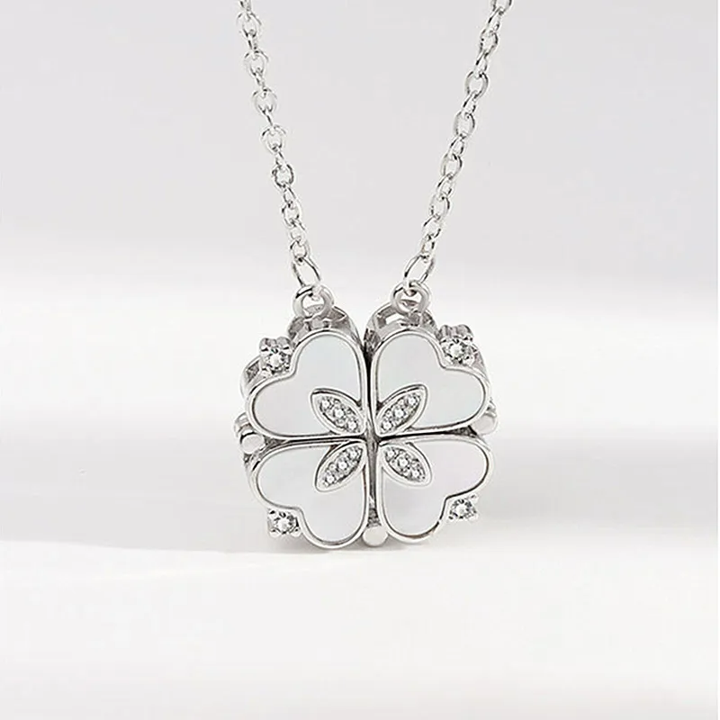 Cloverelle – Sparkling Clover Pendant Necklace