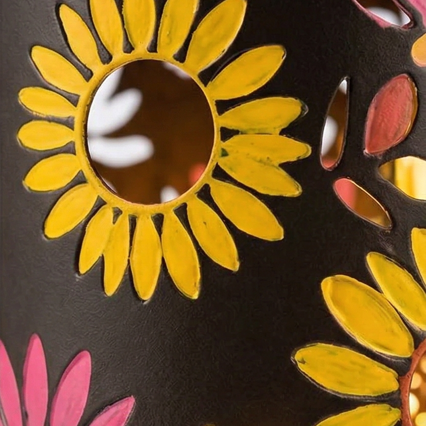 Bloomara – Solar Sunflower Lantern with Colorful Light Patterns