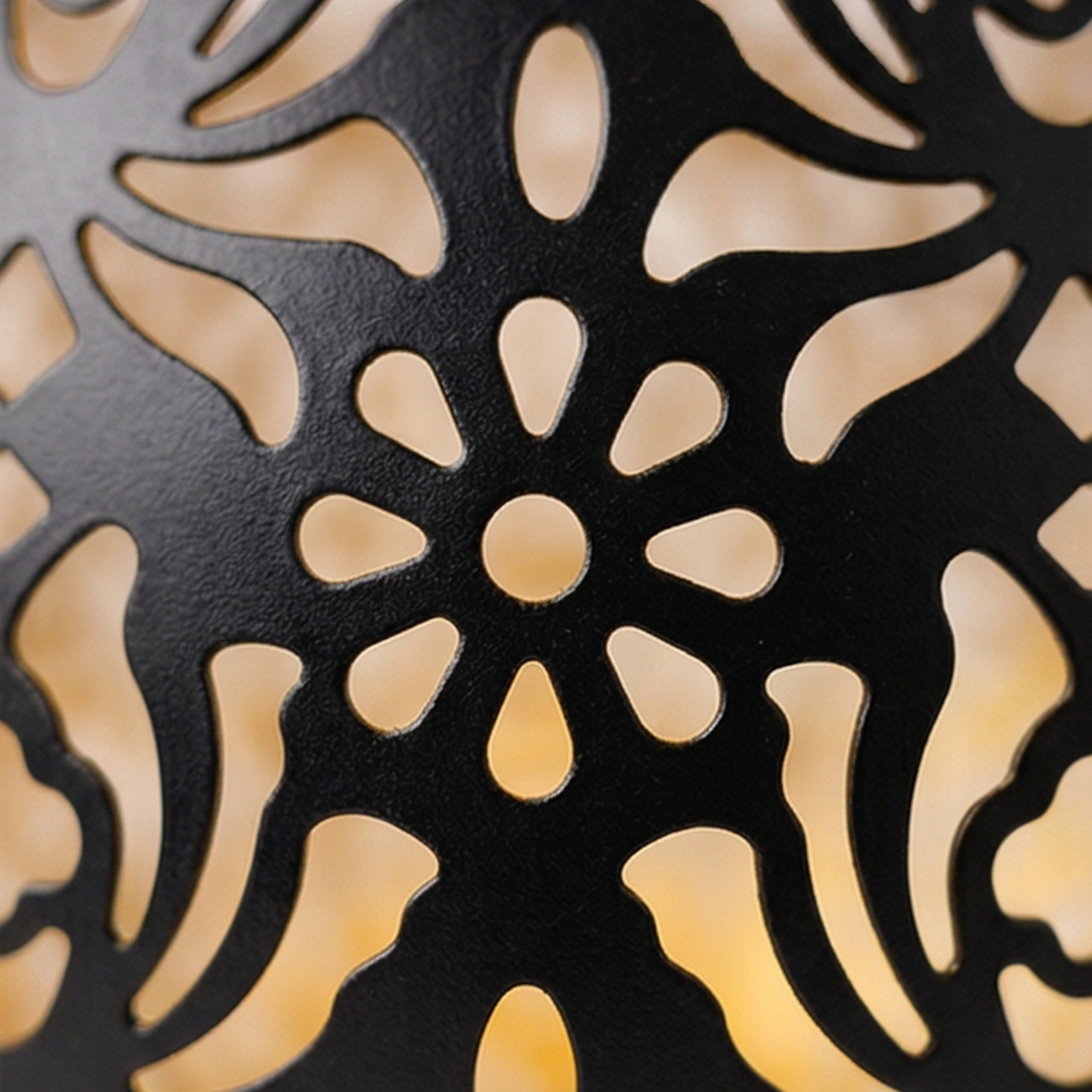 Lumivine – Solar Hanging Lantern with Floral Shadow Art