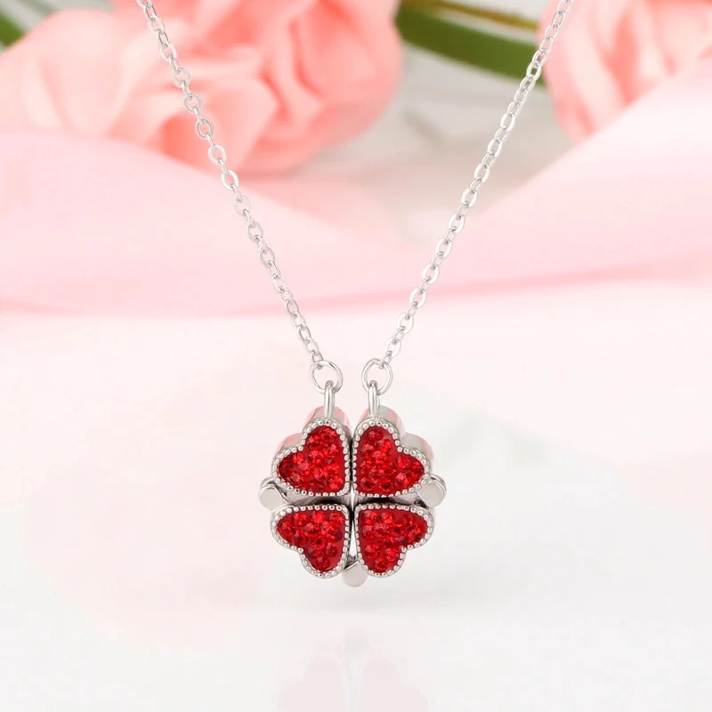 Cloverelle – Sparkling Clover Pendant Necklace
