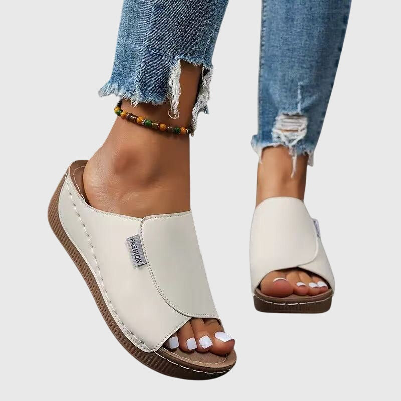 Bríd™ | Classic Comfort Walking Sandals