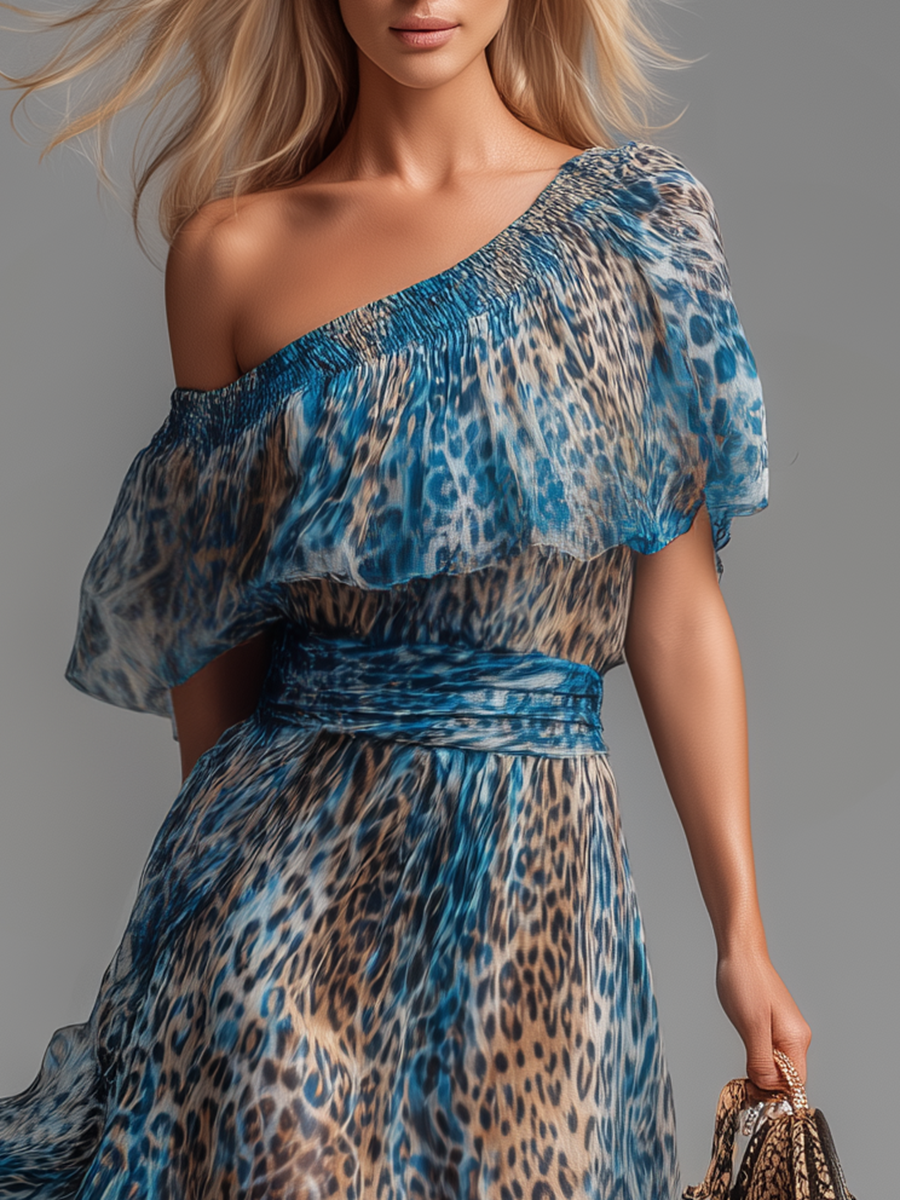 Wild - Long chiffon dress with leopard print and bare shoulders