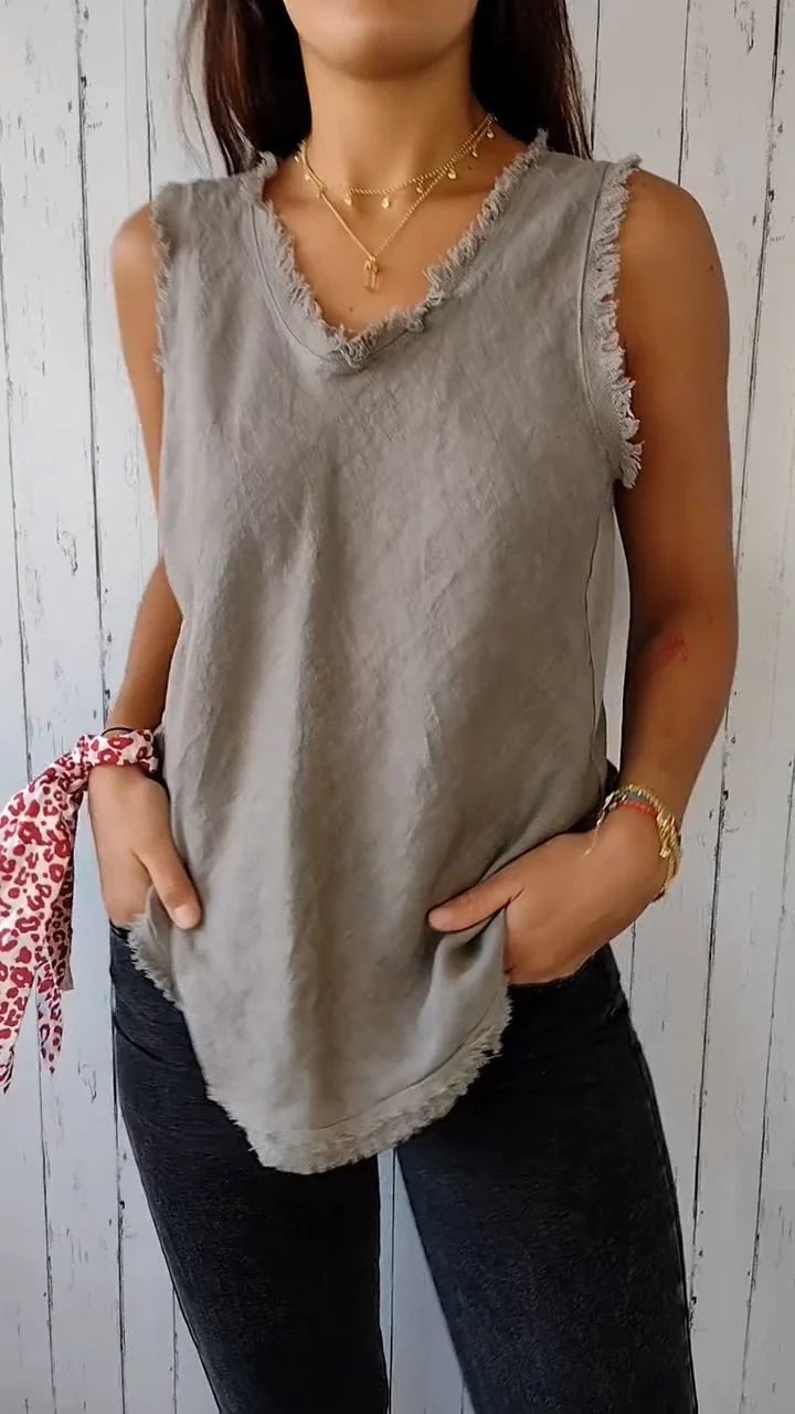 Aeliana | V-Neck Vest