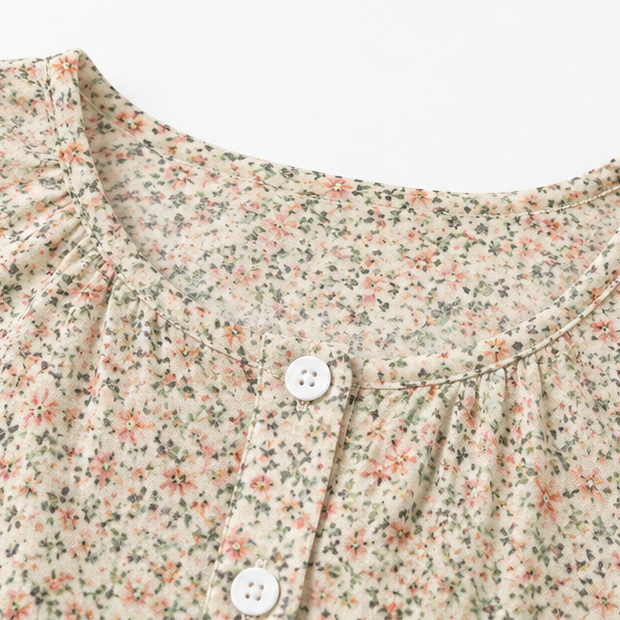 Florenne – Ditsy Floral Blouse with Buttons and 3/4 Sleeves