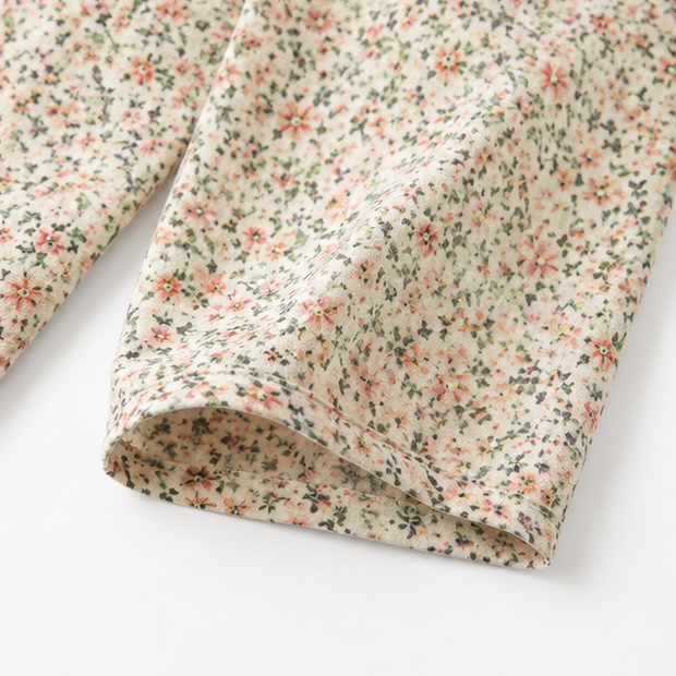 Florenne – Ditsy Floral Blouse with Buttons and 3/4 Sleeves