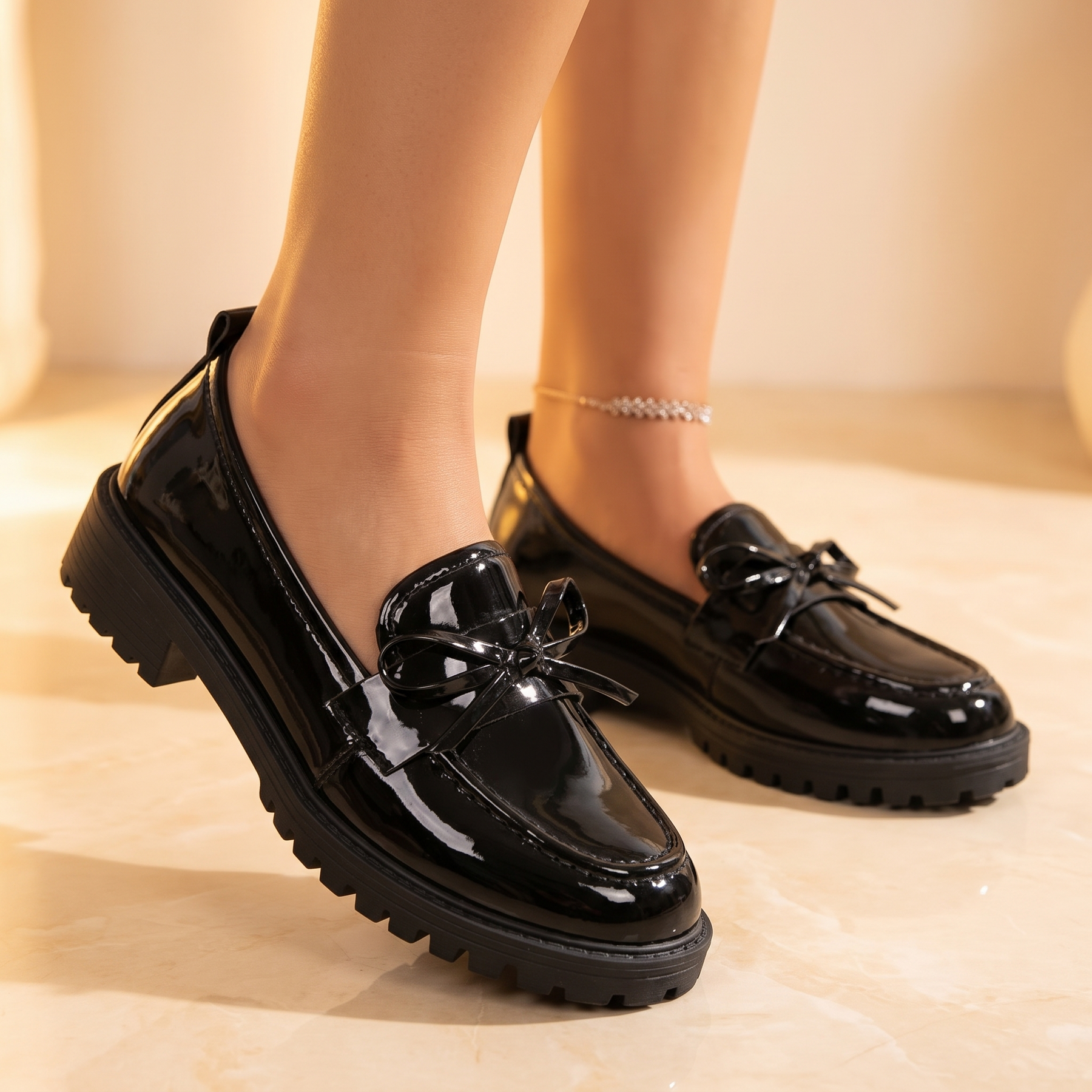 Bowella – Glossy Bow Loafers with Cushioned Platform