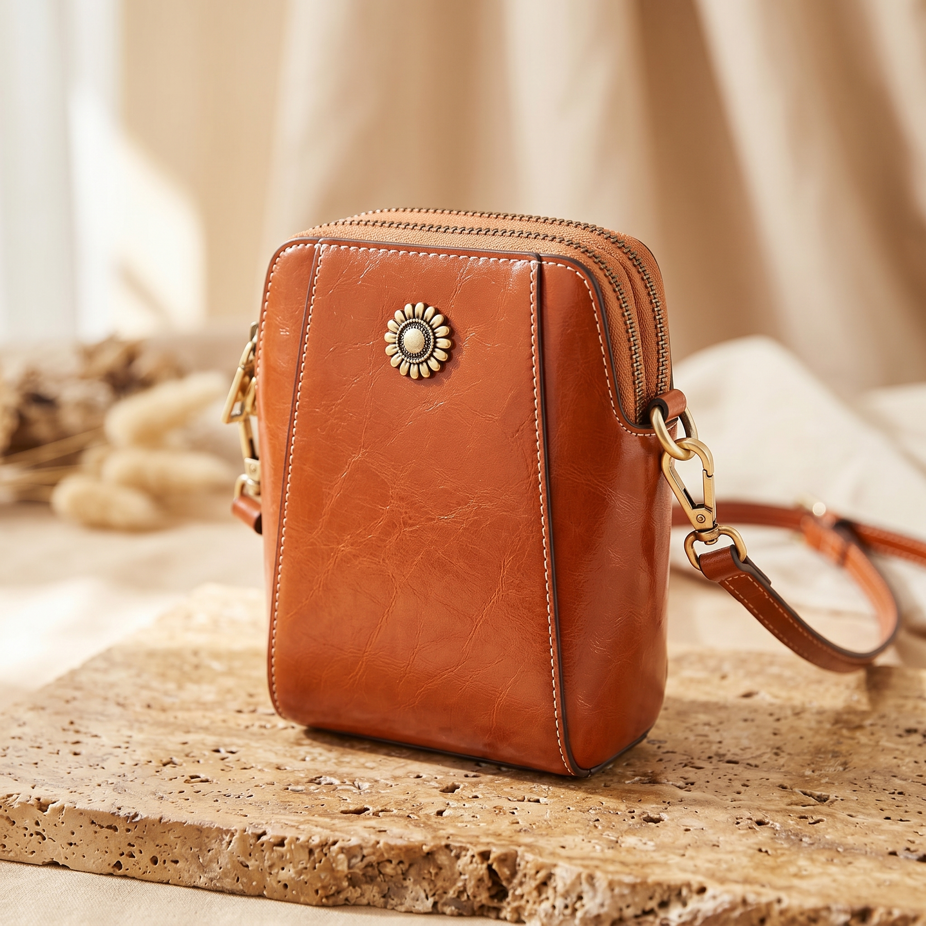Carrina – Compact Crossbody Phone Bag