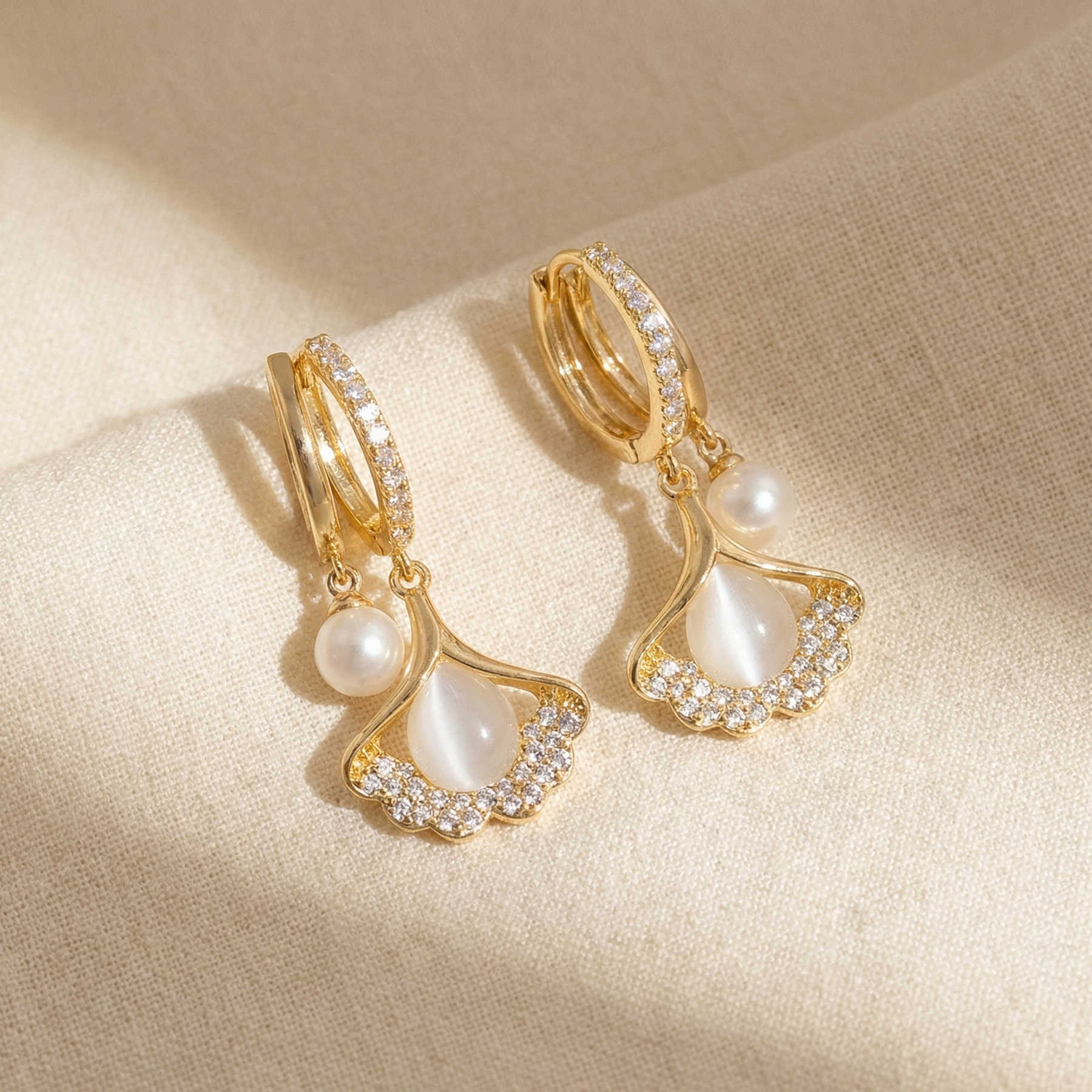 Ginara – Crystal Ginkgo Leaf Drop Earrings with Pearl