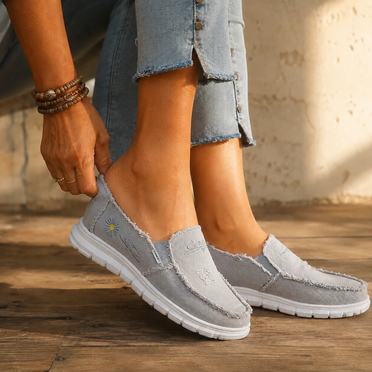 Breeza – Women's Distressed Canvas Slip-On Loafers with Frayed Edges