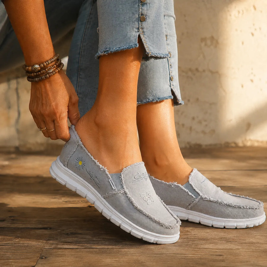 Breeza – Women's Distressed Canvas Slip-On Loafers with Frayed Edges