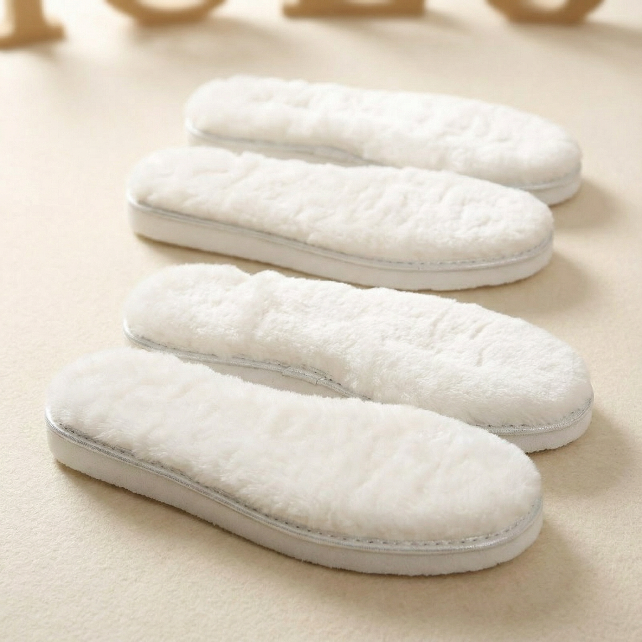 Cozystep – Plush Sheepskin Insoles for Warm Winter Feet
