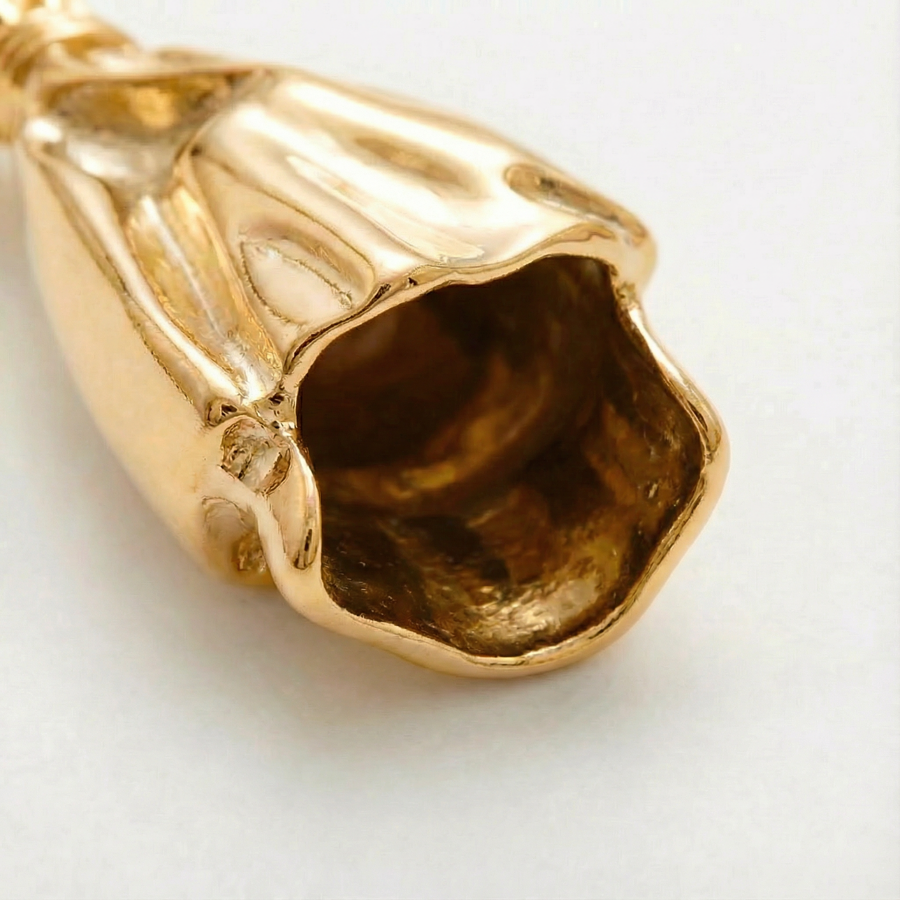 Florette - Wearable flower vase brooch