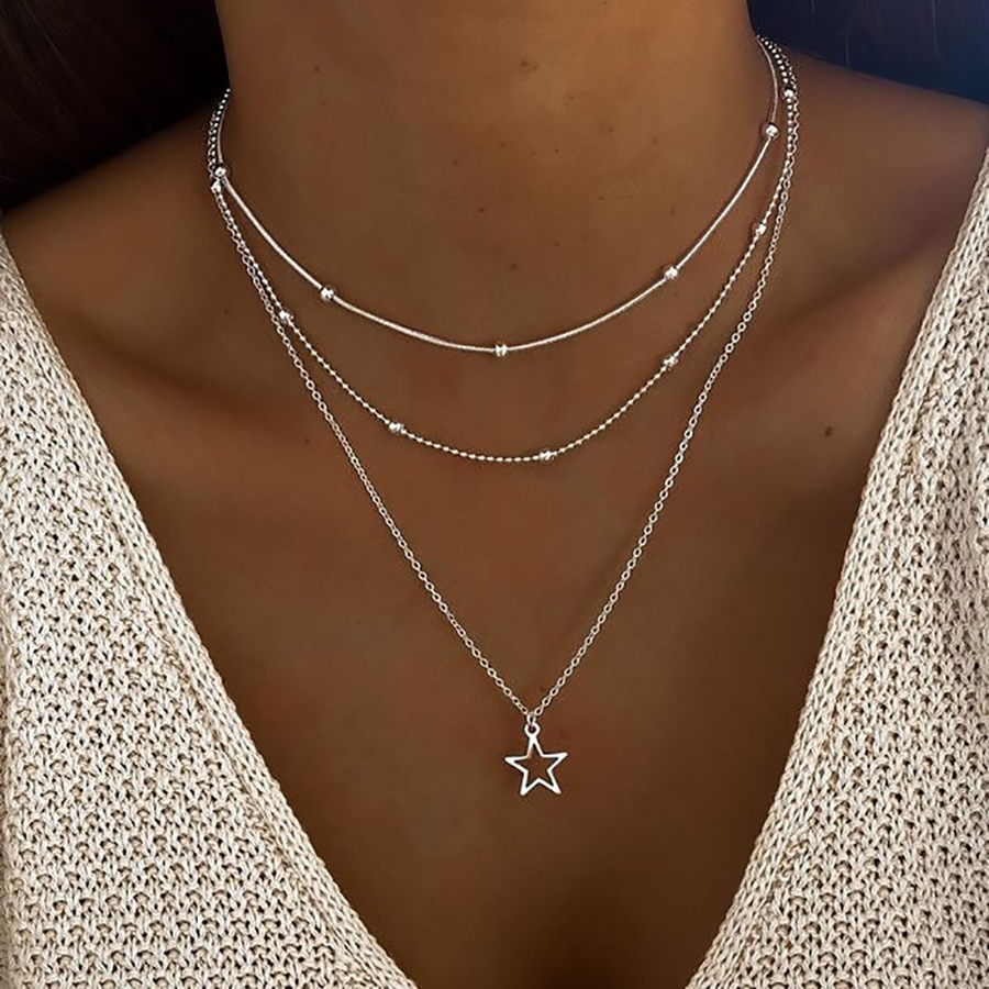 Cornel – Vintage collar with star-shaped pendant