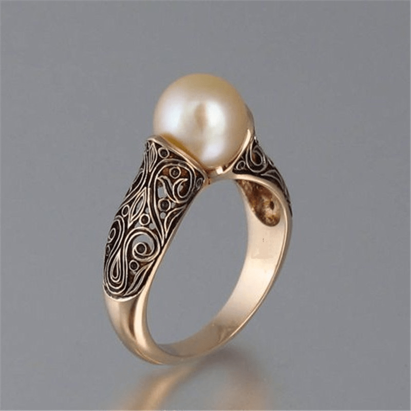Golden Vintage Ring with Pearl