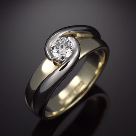 Vintage braided ring in gold and silver with zirconia