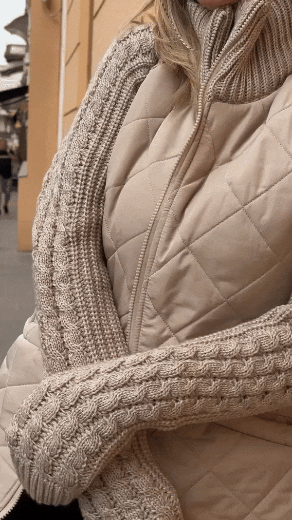 BROOKE – COZY QUILTED KNIT-SLEEVE JACKET